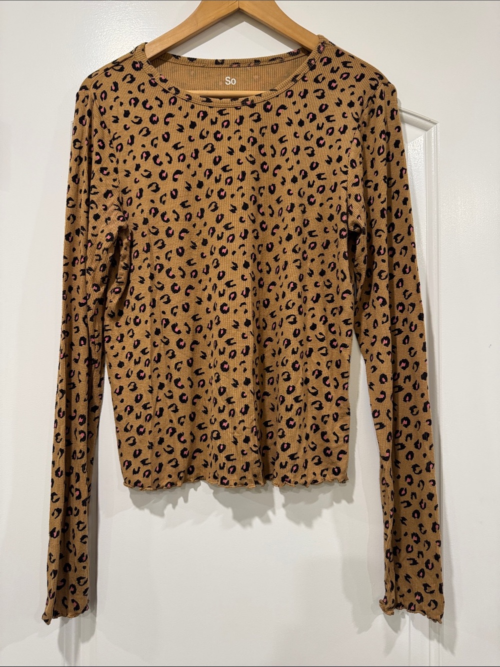 SO Women's Tan Leopard Print Long Sleeve Tee with Black & Pink Spots Size Medium